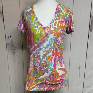 Lilly Pulitzer Michele V-Neck Top – Scuba to Cuba Print, Size Small, EUC